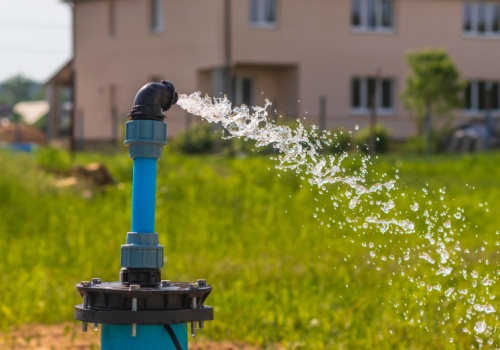 Rolnicy a pobór wód: Wody Polskie wyjaśniają, czy podniosą limit 5 m³ i czy zniosą kary