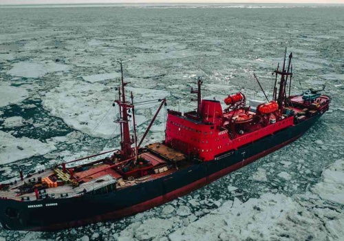 Polarny Jedwabny Szlak. Czy da się wygrać z geografią?