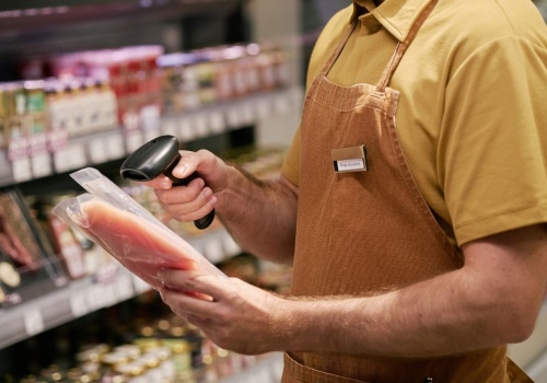 Dyskonty pilnie szukają magazynierów. Takie pensje 