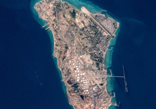 Sprzeczne doniesienia o negocjacjach USA z Iranem. W centrum uwagi wyspa Chark