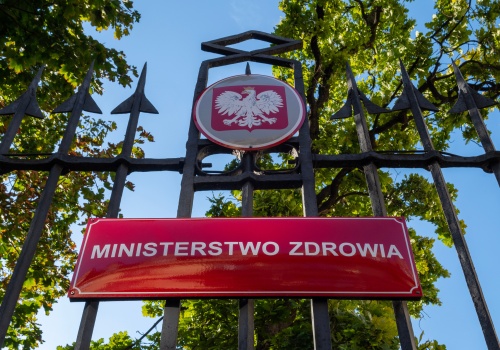 Zakaz e-papierosów jednorazowych i saszetek. Projekt resortu zdrowia już w Sejmie