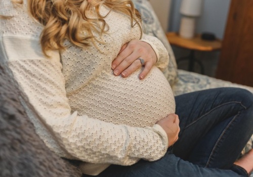 Tajemnicza czynność matek w ciąży przyspiesza rozwój niemowląt. Lekarze są zszokowani wynikami