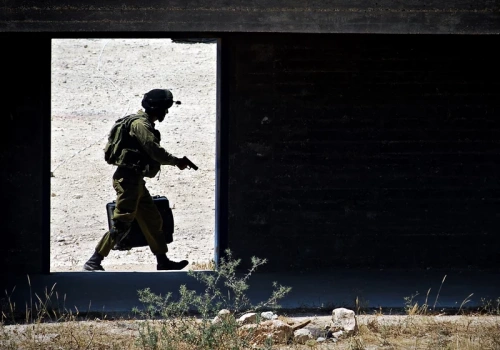 Żołnierze Izraela torturowali roczne dziecko na oczach ojca