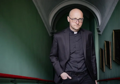 Ks. Piotr Studnicki o skrzywdzonych, archiwach i decyzjach Jana Pawła II