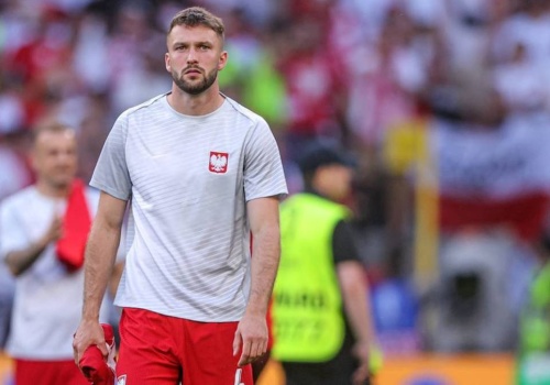 Kadra miała skupić się na barażach, ale ta sprawa przyciąga całą uwagę. Burza wokół powołań