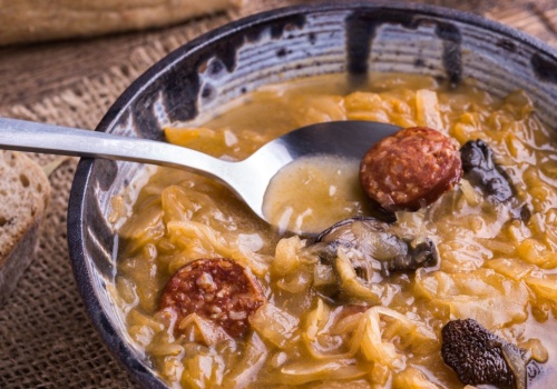 Tą zupą z kiszonej kapusty najesz się na pół dnia. Wcale nie chodzi o kapuśniak