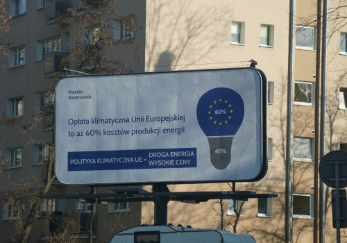 Polacy zdecydowali w sprawie ETS. Większość jest przeciw. SONDAŻ