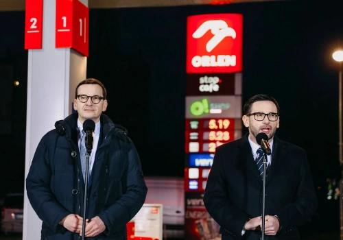 To dlatego rząd Tuska przeciąga jak może obniżenie VAT na paliwa? Te liczby dają do myślenia