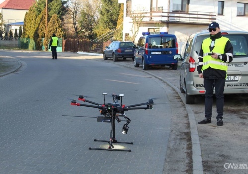DRON NAD GMINĄ I BURZA W SIECI! „WÓJT PRZEPALIŁ KASĘ?”