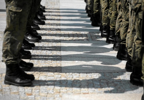 FSB: Rosjanie przejęli przesyłkę z Polski. 504 ładunki wybuchowe ukryte we wkładkach do butów