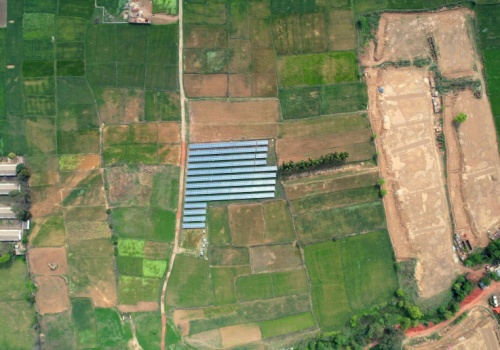 Milionowa transakcja i 11-letnia właścicielka. Sprzedaż 26 majątków rolnych budzi emocje