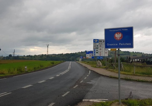 Polacy płacą więcej u sąsiada, błyskawiczna reakcja KE. 