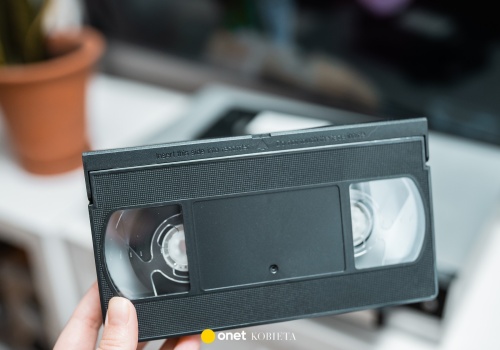 Gdzie wyrzucić stare kasety wideo VHS? Opcje są dwie, ale jedna właściwa