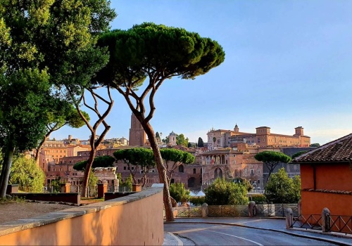 Historyczny gmach w Rzymie na sprzedaż. Mieszkał w nim ks. Karol Wojtyła