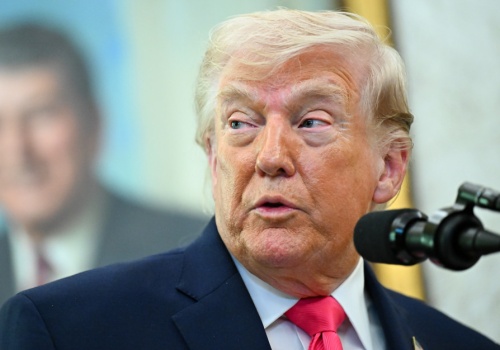 Ropa tanieje, bo rośnie nadzieja na odblokowanie cieśniny Ormuz