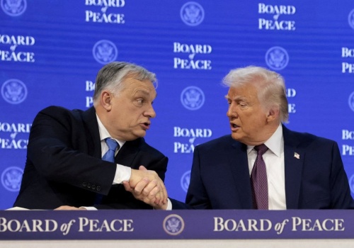 Trump ruszył ze wsparciem dla Orbana. 