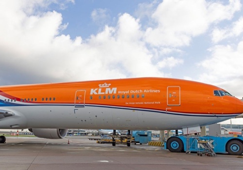 Amsterdam: Luty słabszy niż przed rokiem, dwucyfrowy wzrost cargo