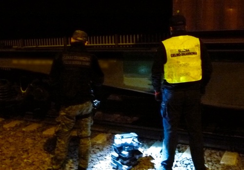 KAS i Straż Graniczna udaremniły przemyt papierosów w Terespolu