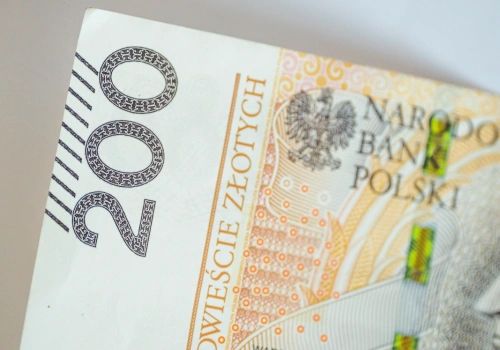 Nowy limit renty wdowiej po waloryzacji. Wdowy i wdowcy mogą dostać więcej