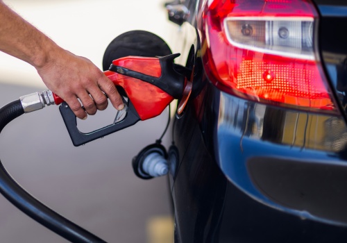 Orlen znowu obniża ceny hurtowe paliw. Tyle zapłacimy za benzynę i diesel