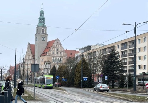Bogaty jak urzędnik? W olsztyńskim ratuszu kadra kierownicza dostała nawet 20% podwyżki