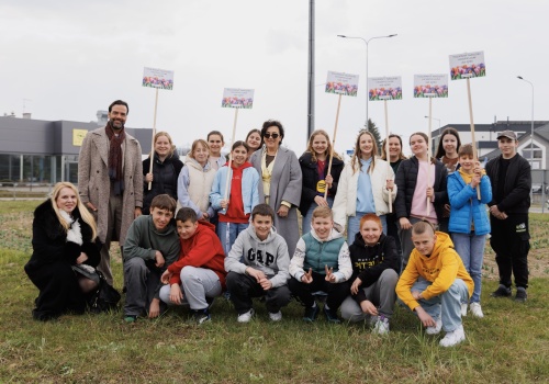 Na wiosnę rozkwitną tu kwiaty, a później ogród biblijny – kolejna edycja akcji 'Tulipany dla hospicjum Via Spei”