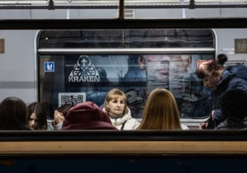 „Wojna to też życie. A może nawet bardziej”. Rozmowa z Agatą Romaniuk o jej książce o Ukrainie 