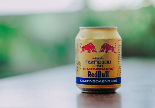 Kupiłem energetyka i nie mogłem uwierzyć w cenę. Oto co doliczyli na paragonie