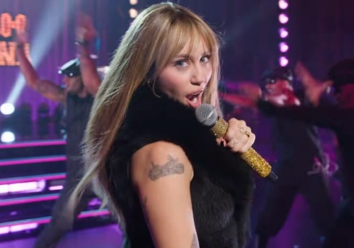 Hannah Montana wróciła. Millenialsi w płacz