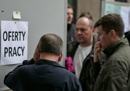 BEZROBOCIE w Polsce ROŚNIE a ofert pracy UBYWA