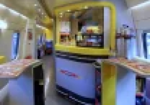 Absurd w PKP Intercity: Pobierają kaucję za napoje, ale butelek nie przyjmują