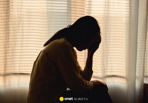 Panią Agnieszkę nęka były policjant. 