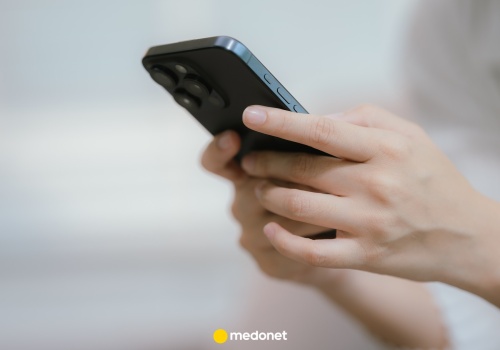 Meta i YouTube przegrywają w sądzie. To wyrok w sprawie uzależnienia od social mediów