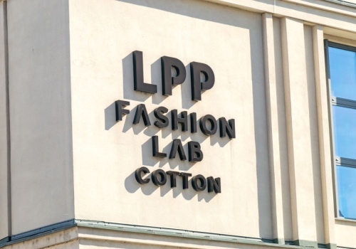 Polski odzieżowy gigant pokazał wyniki. LPP szykuje się na trudny rok, drogie paliwa nie pomagają