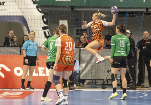 KGHM Zagłębie Lubin przerywa serię zwycięstw PGE MKS El-Volt Lublin i obejmuje prowadzenie w lidze