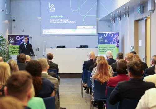 Warszawa z Centrum Technologii Wytwarzania API. Polska wzmacnia produkcję substancji czynnych leków