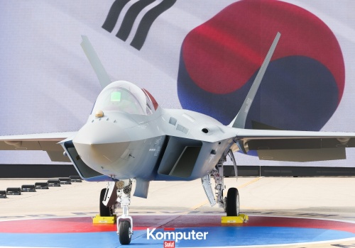 F-35 ma mocnego konkurenta. Pierwszy seryjny KF-21 Boramae zaprezentowany