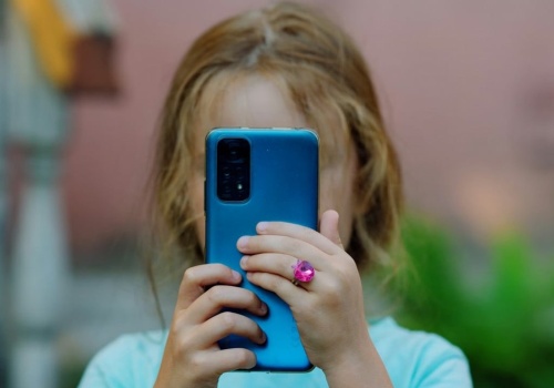 6 mln dolarów za uzależnienie: Meta i YouTube uznane winnymi w przełomowej sprawie