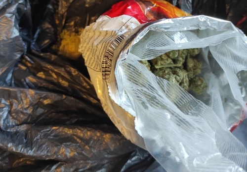 Nowa Huta. Matka znalazła marihuanę w pokoju syna i ruszyła na komisariat