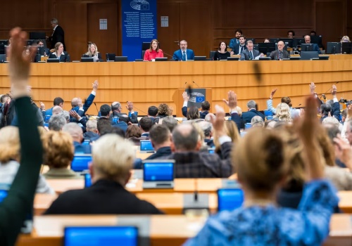 Parlament Europejski uchylił immunitet Grzegorza Brauna w kolejnych sprawach. Tym razem za negowanie zbrodni w Auschwitz