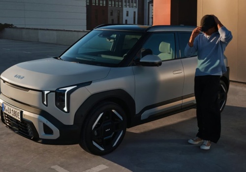 Tani elektryczny SUV pogromcą aut spalinowych. Kia EV2 debiutuje w Polsce