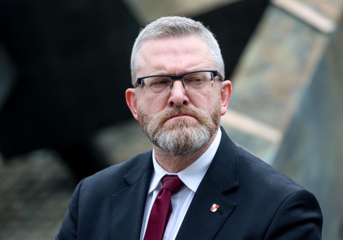 Grzegorz Braun się doigrał?! Parlament Europejski podjął decyzję