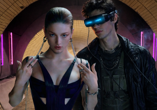 Dwa nadchodzące seriale SCI-FI rywalizują o koronę CYBPERPUNKU