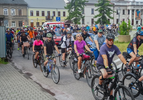 Najpopularniejsze trasy rowerowe na Mazowszu czekają. Jak przygotować się do jazdy? (WIDEO)