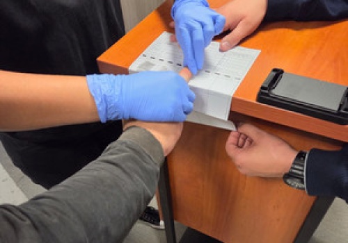 CBA zatrzymało notariuszy z Warszawy. Chodzi o 48 milionów złotych i fikcyjne depozyty