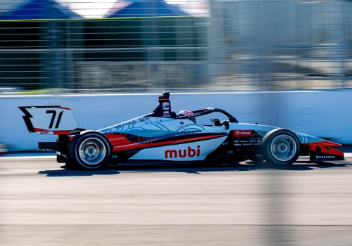 Kucharczyk powraca na klasyczny tor