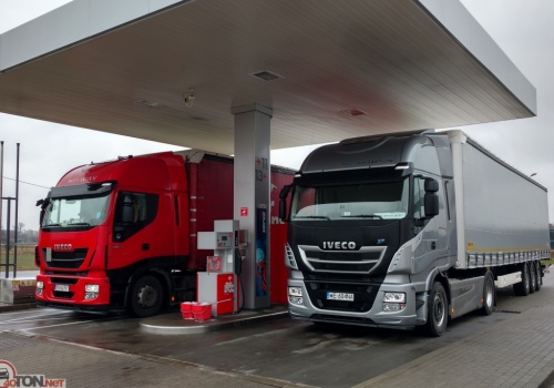 Polska obniży podatki od paliw: 1,30 zł ulgi dla osobówek, 0,30 zł dla ciężarówek