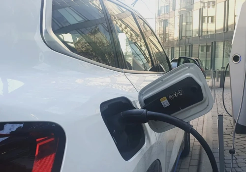 500 mln euro na ładowanie przy blokach. Niemcy uderzają w największą barierę elektromobilności