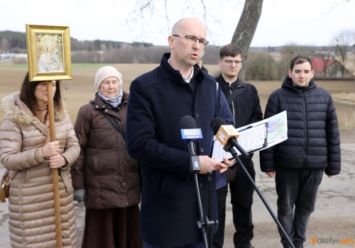„Święte miejsce” kontra przemysł. Spór o plan ogólny w Gietrzwałdzie. „Nie pozwolimy na budowę ani jednej hali”