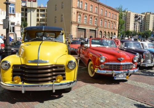 Kalendarz imprez motoryzacyjnych 2026 – kwiecień pełen zlotów, rajdów i targów